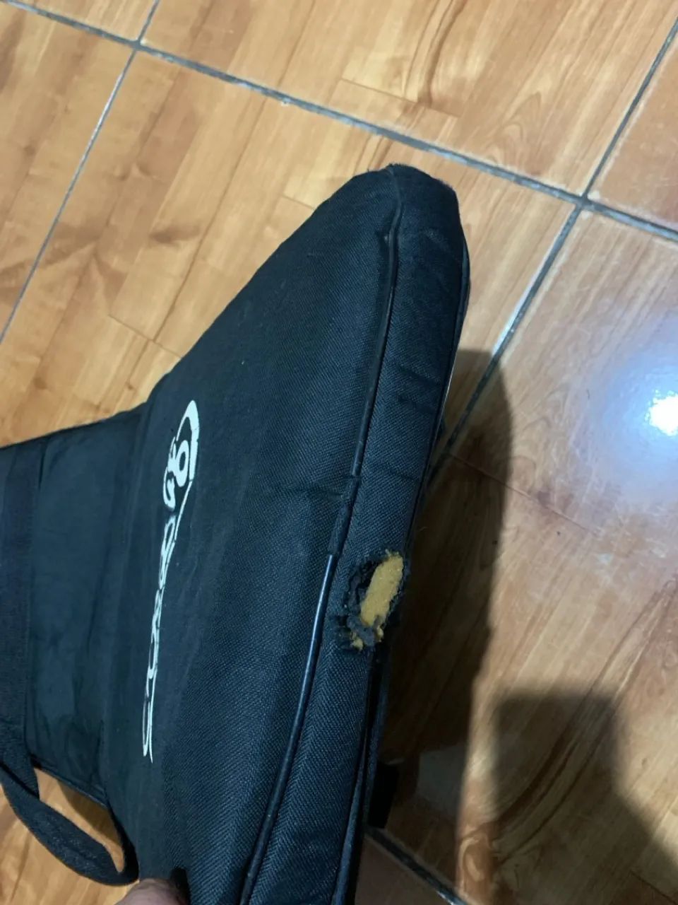 CAPA ACOLCHOADA PARA GUITARRA - Foto 4