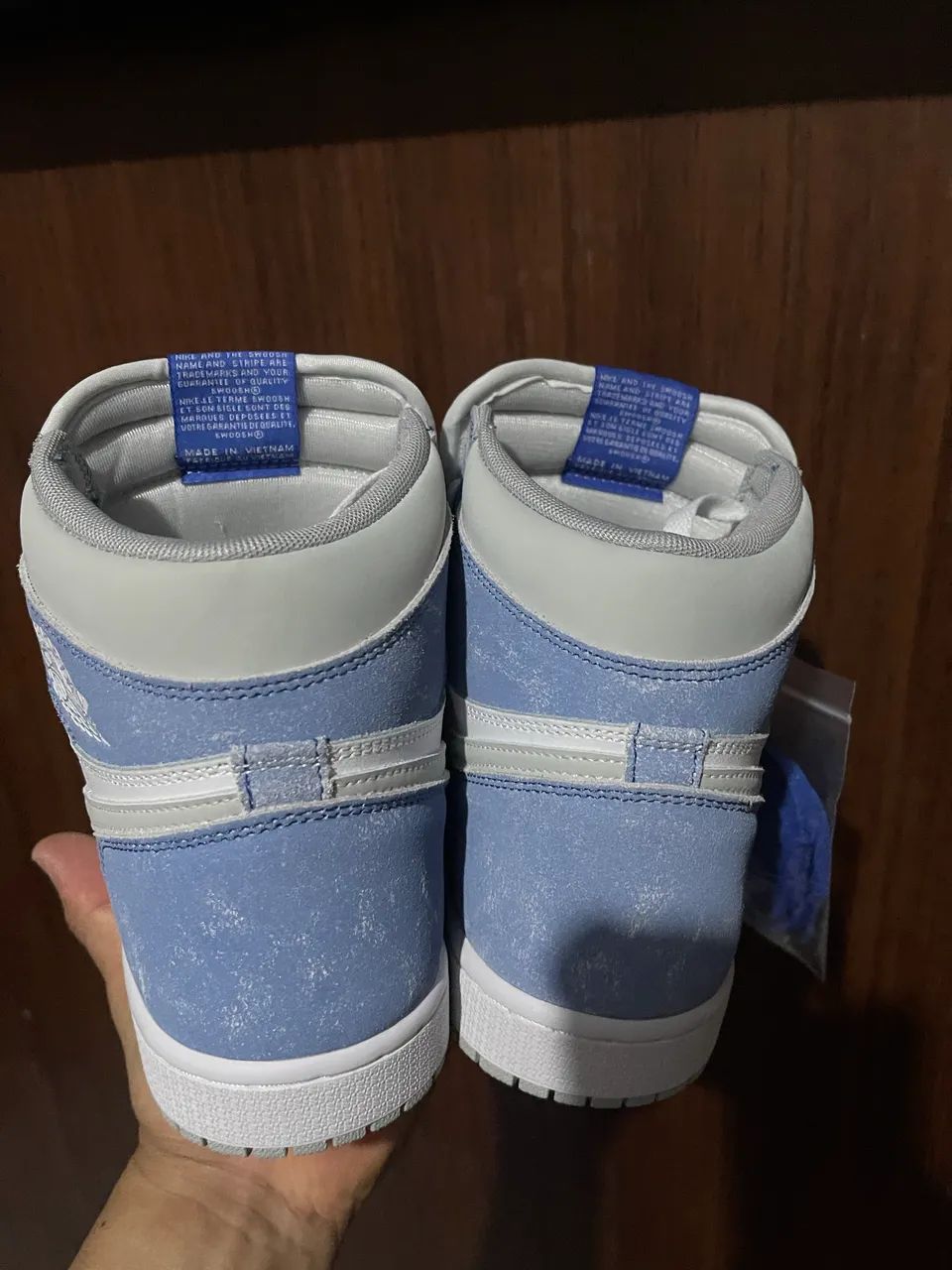 Air Jordan 1 High Hyper Royal  - Foto 4