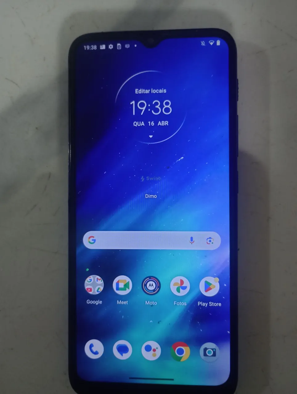 Celular e caixa mondial 550w