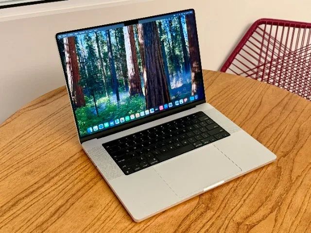 Macbook Pro 16 Polegadas M3 PRO 18GB 512SSD - SEMINOVO - Notebooks