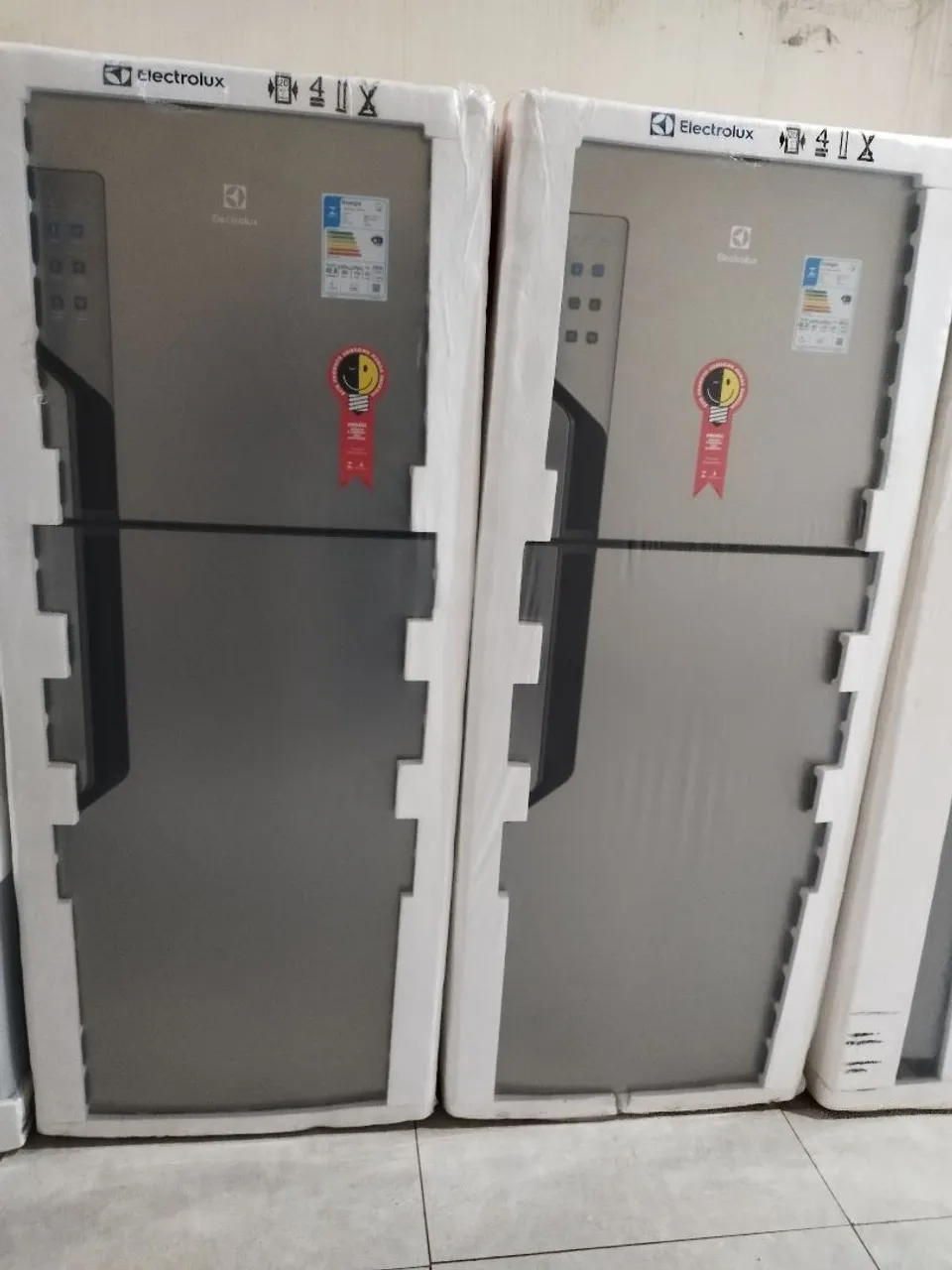 Geladeira Elétrolux 431 litros top freezer-Nova