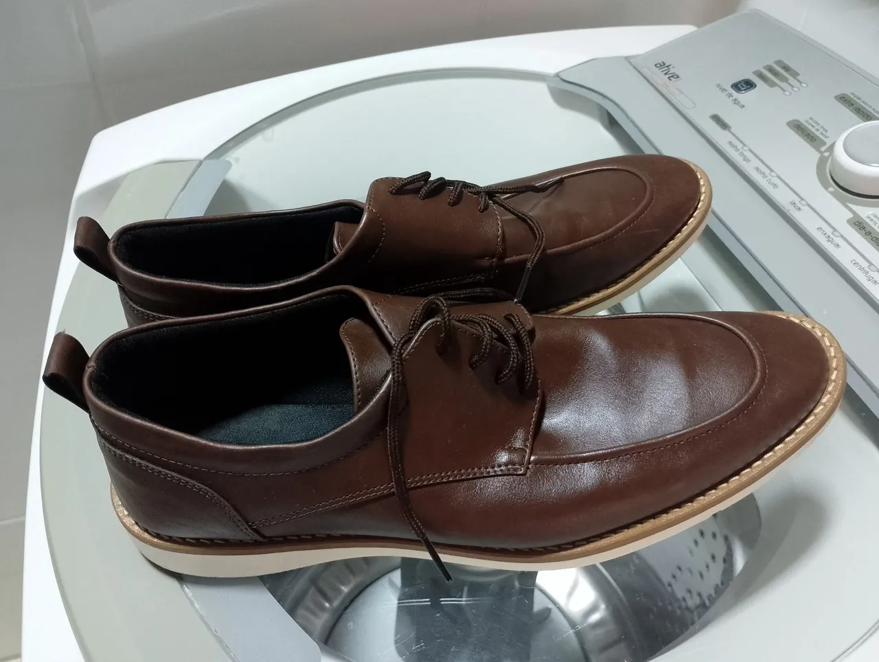 Sapatos sociais de couro marrom - URGENTE!