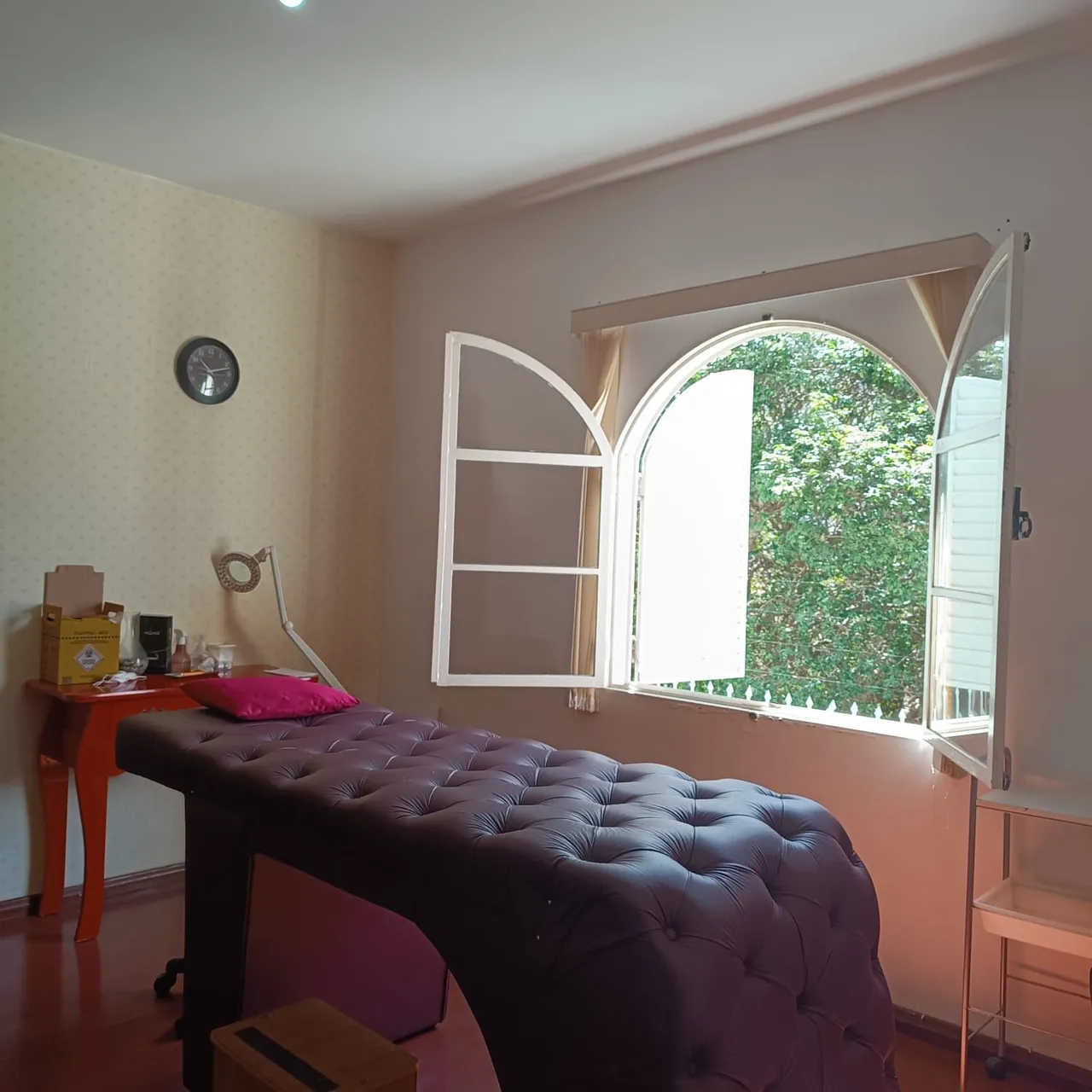 Alugo sala comercial para Estética
