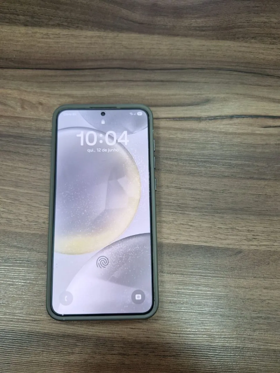 Vendo lindo celular em estado de novo