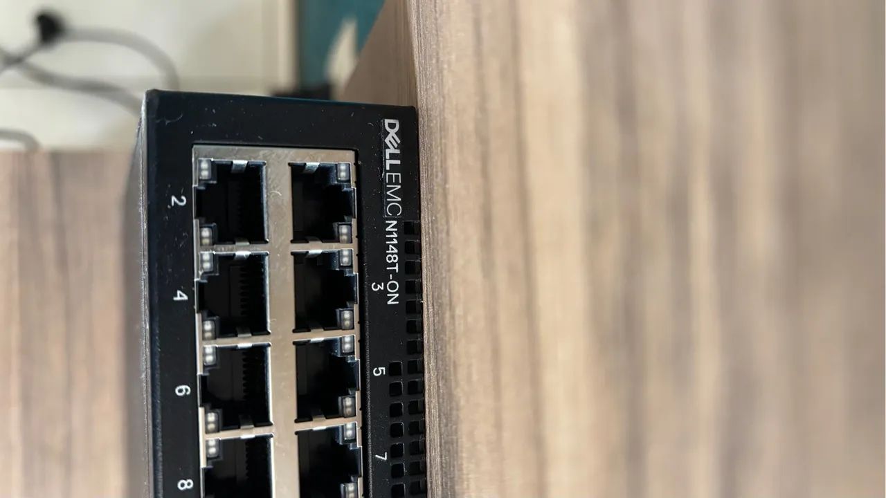 Switch Dell EMC N1148T-ON - 48 portas Ethernet