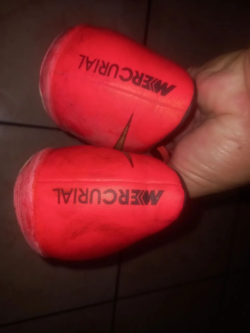 Chuteiras Nike Mercurial  futsal tamanho 43 forma normal usada - Foto 2