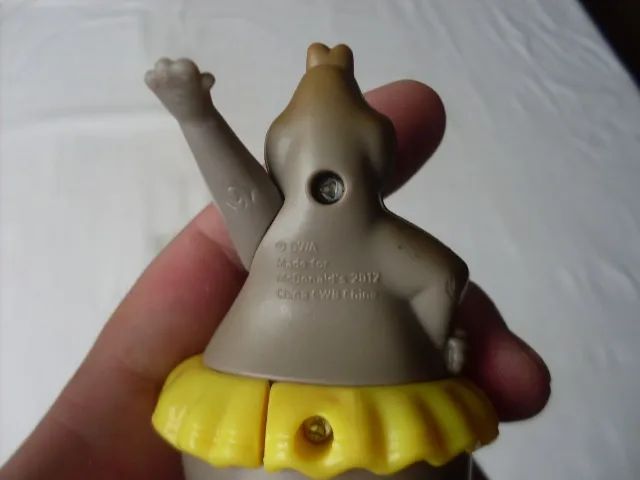 Miniatura Colecionável Mc Donalds - Gloria Madagascar - 2012 - Foto 2