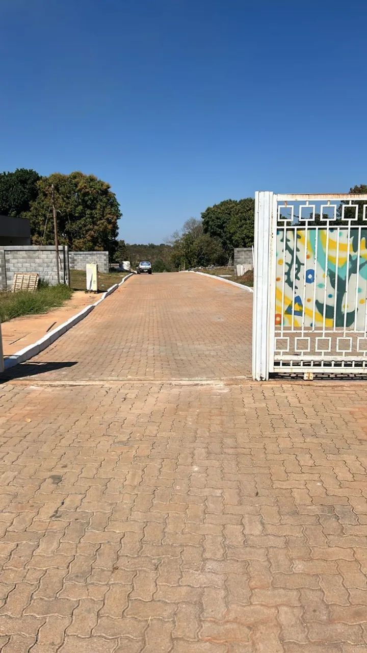 BAIXOU!! Vende-se edícula em lote de 703,46m2 em cond. - Altiplano Leste/Jardim Botânico - Foto 2