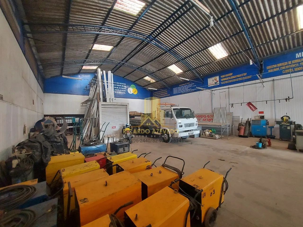 Alugo Galpão, depósito, tipo Armazém, no bairro Antares. Imóvel com área de 750m² - Foto 4