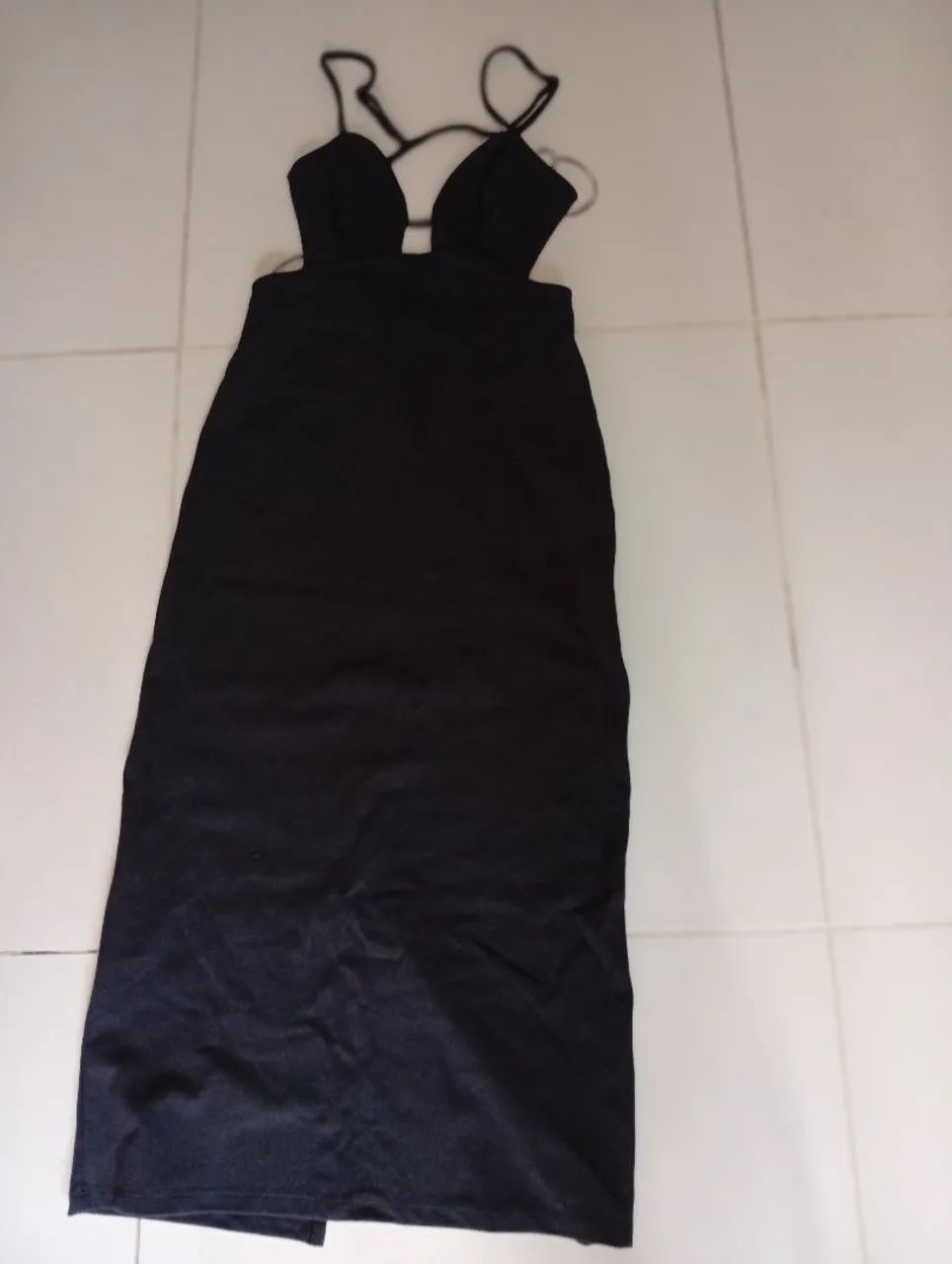 Vestido preto com detalhes - Foto 3