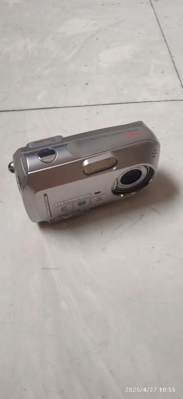 Olympus 4.0 Megapixel Digital Camera64290077609985122
