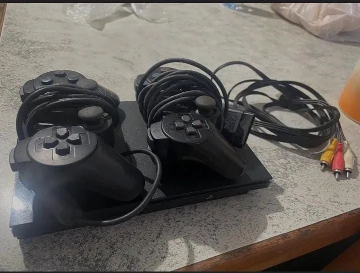 Playstation 1 com 2 Controles