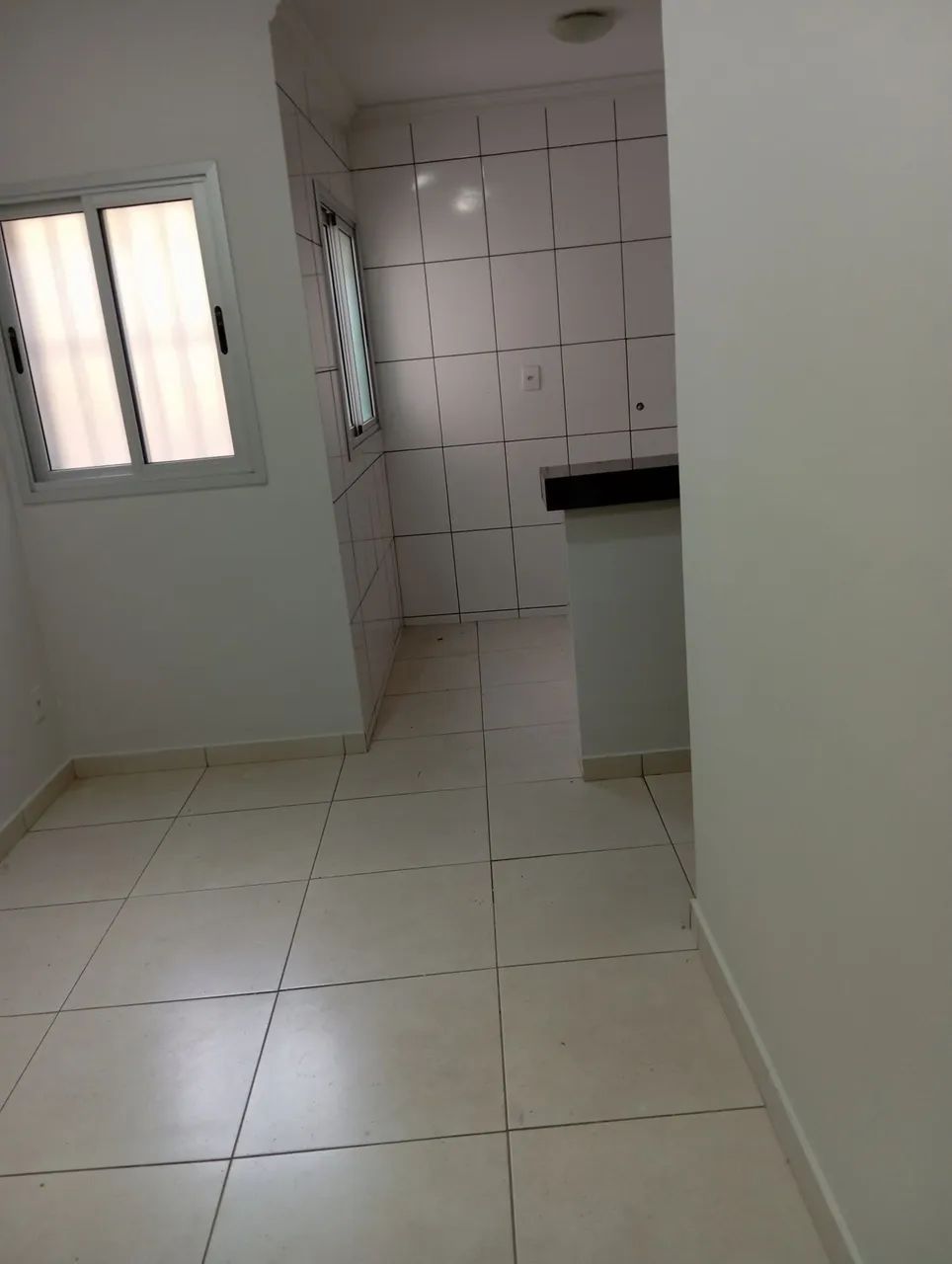 Alugo kitnet no centro R$ 700.00 +120.00 condomínio  - Foto 4