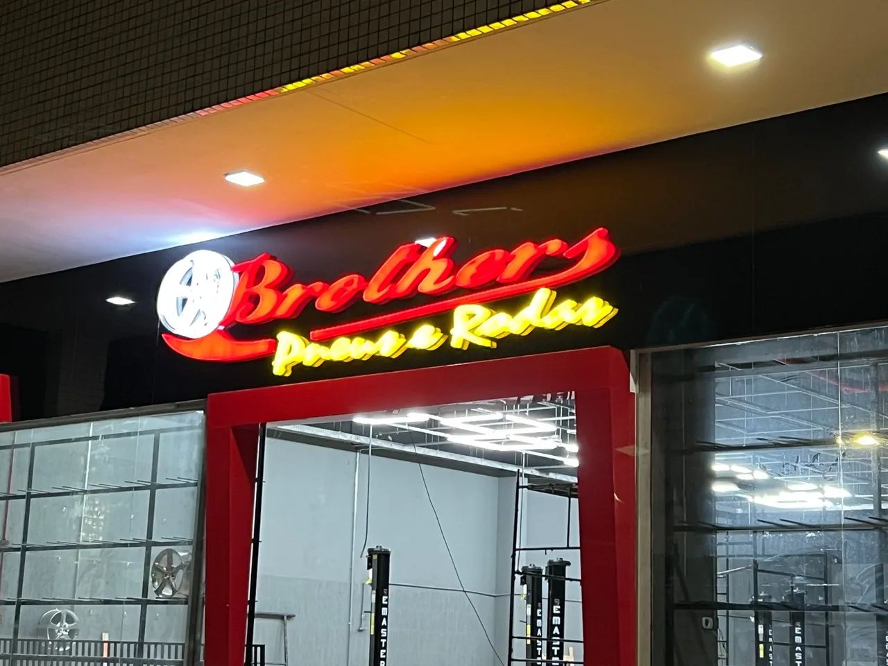 Letreiros e fachadas  - Foto 4