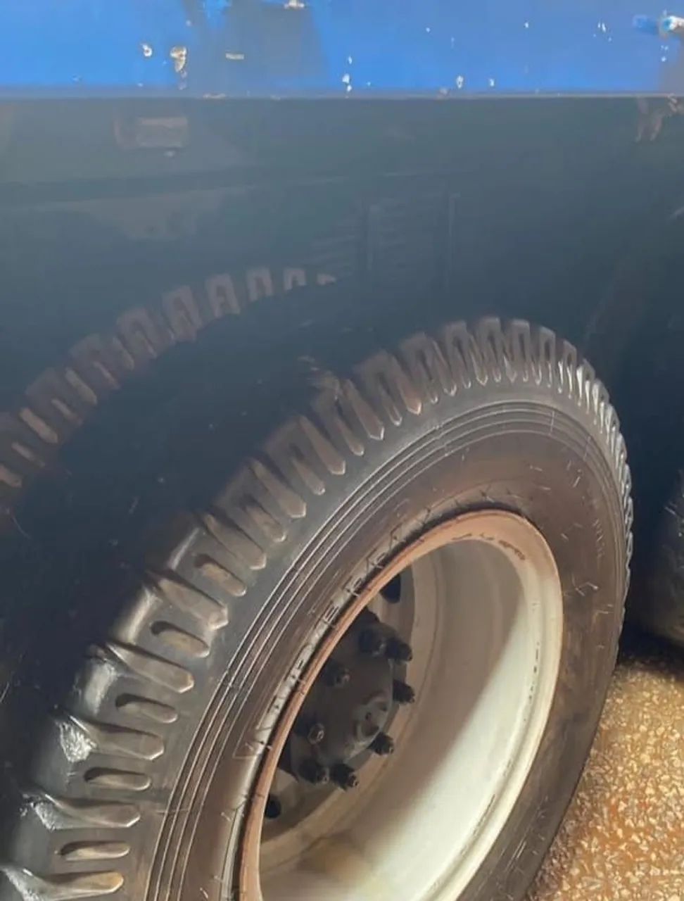 Ford cargo 2629 carroceria munk 6x4 Ano 2015 - Foto 8