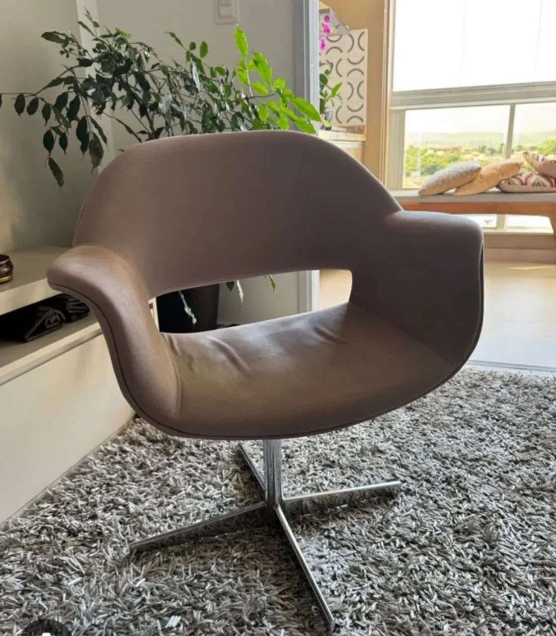 Poltrona Giratória  - Tok Stok  Conforto e Design