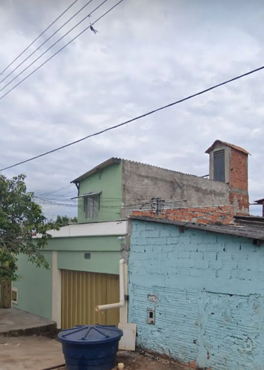 Vendo casa e duas kitnets no lote ( alugar ou morar)