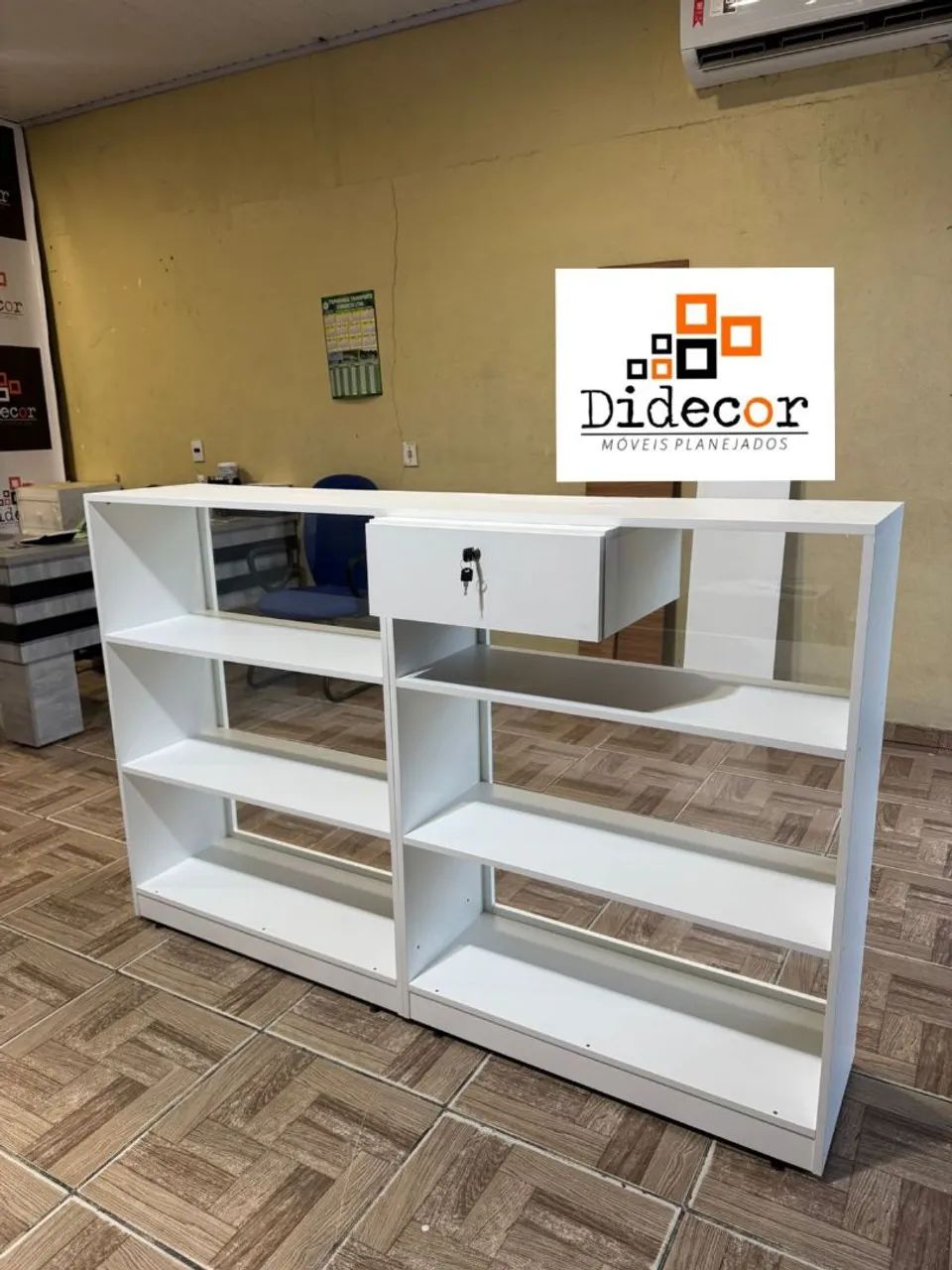 Balcão Branco com Gaveta 