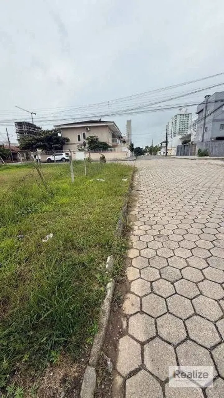 Terreno à venda, 331 m²