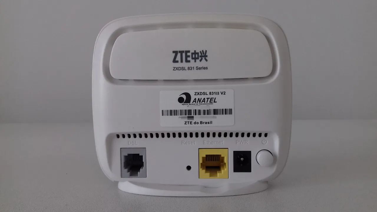 Modem ZTE ZXDSL 831 II - Conectividade e Dispositivos de Rede