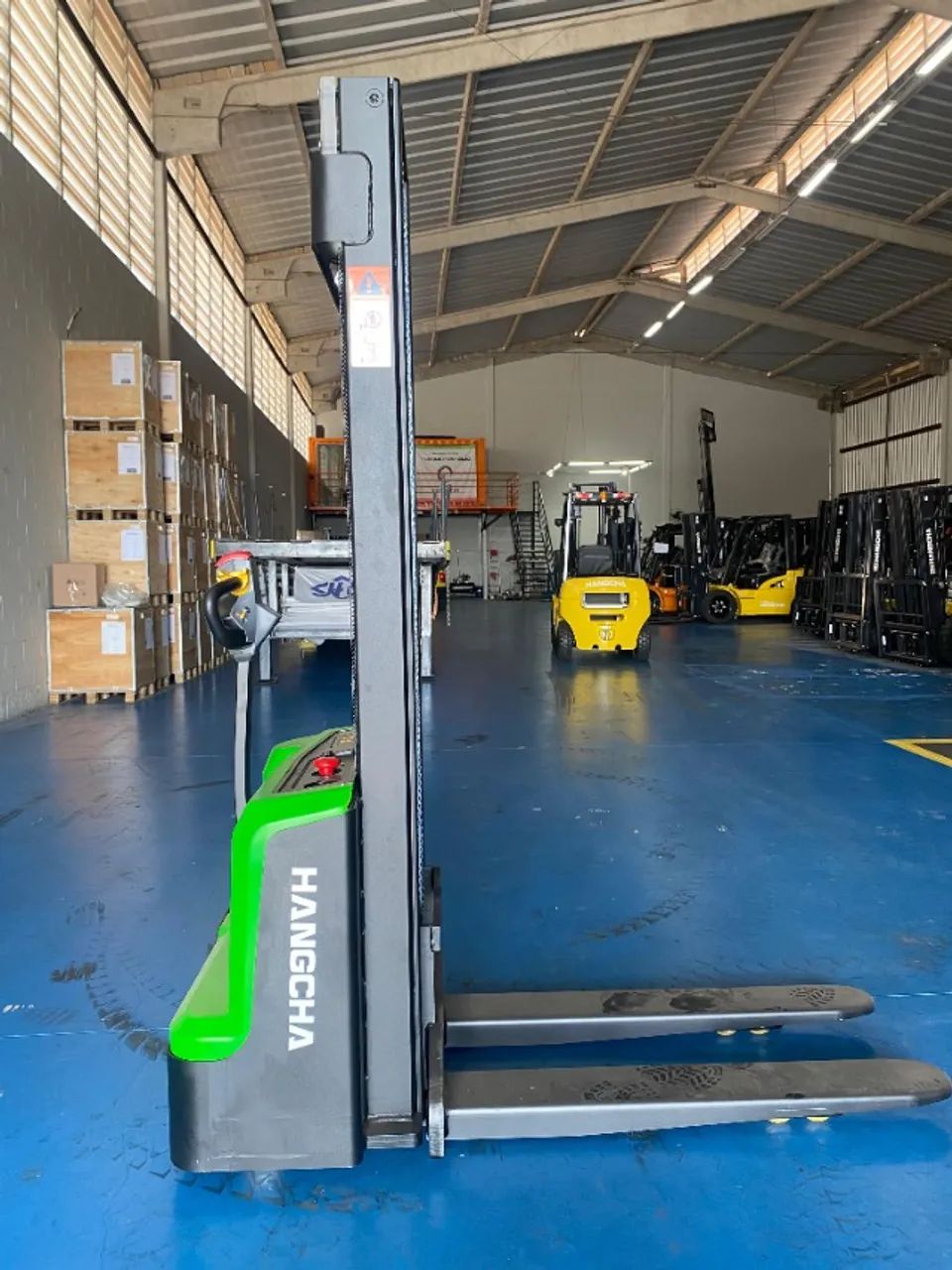 Empilhadeira Patolada elétrica Hangcha 1500kg NOVA! - Foto 4