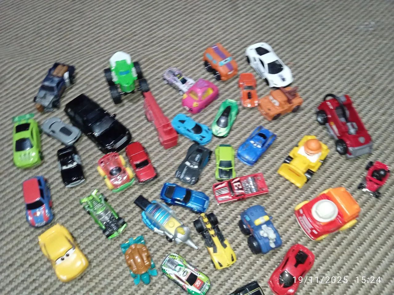 Carrinhos, coleção com 36 peças. - Foto 5