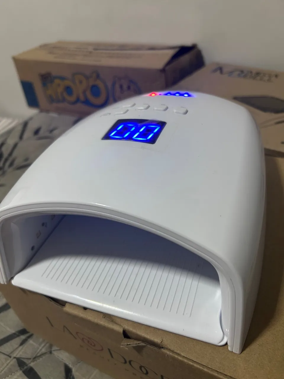 Cabine Led/Uv para unhas, Motor La Doce e apoio de mãos
