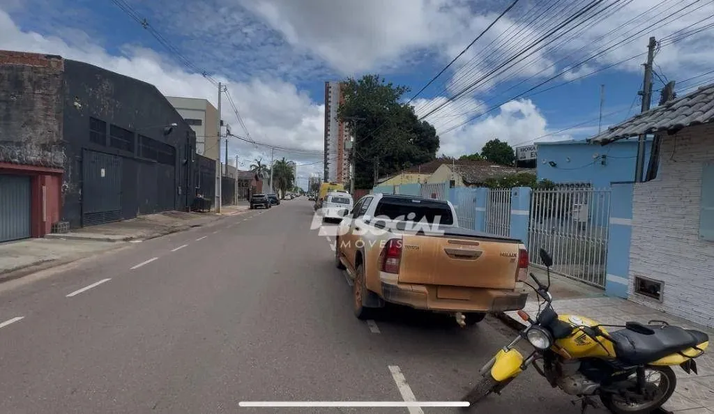 Casa com 3 dormitórios à venda no Centro, Terreno com 350 m² por R$ 380.000 - Olaria - Por