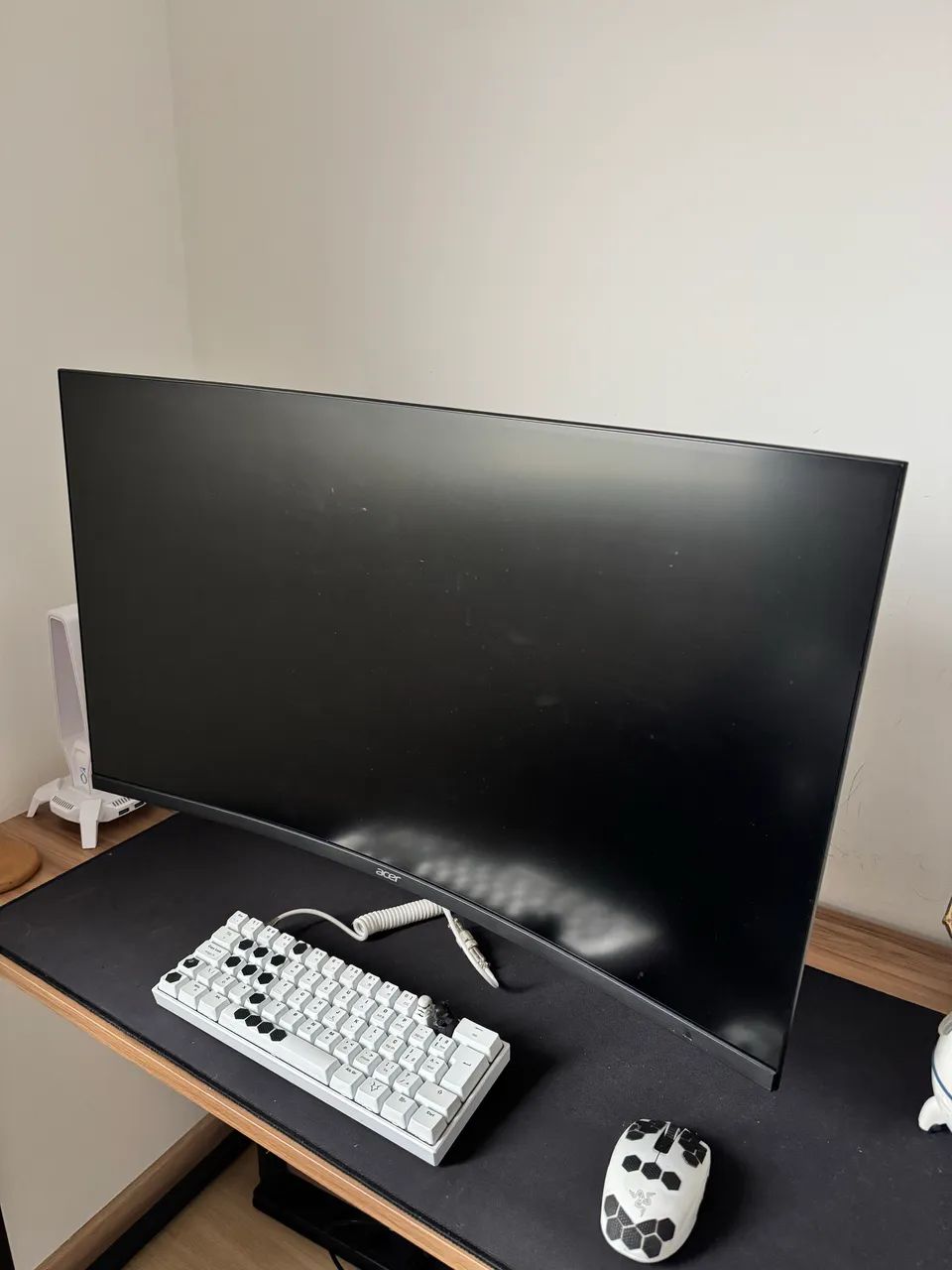 Monitor Gamer Acer Nitro 31.5" Zeroframe VA curva Full HD