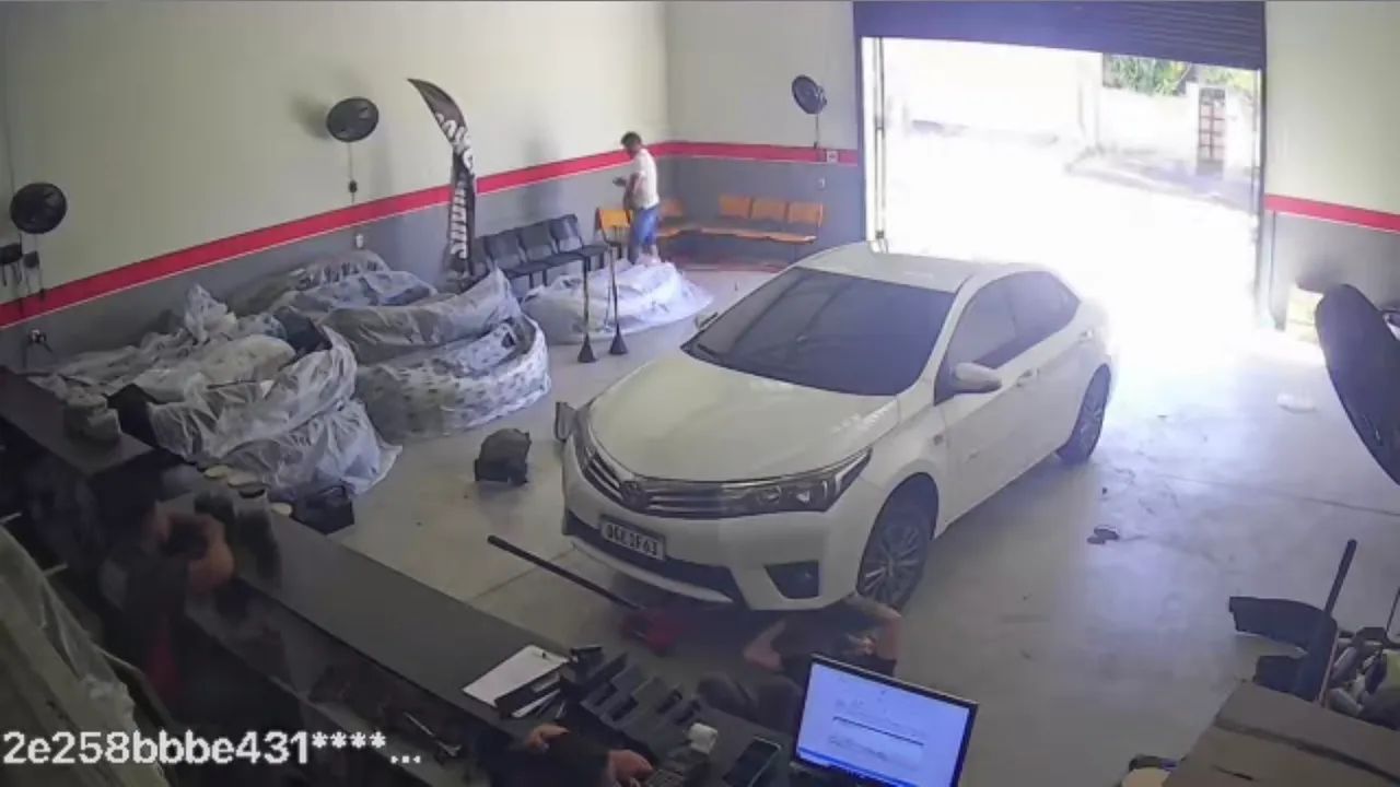 PARA CHOQUE HILUX SRV VÁRIOS MODELOS 2006/25 - Foto 2