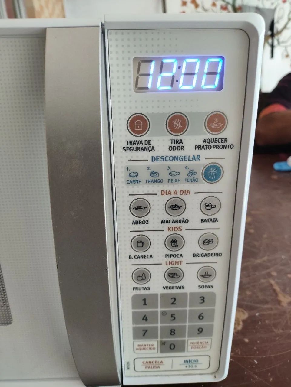 Microondas Electrolux,20 lts,110 volts, entrego e dou garantia  - Foto 2