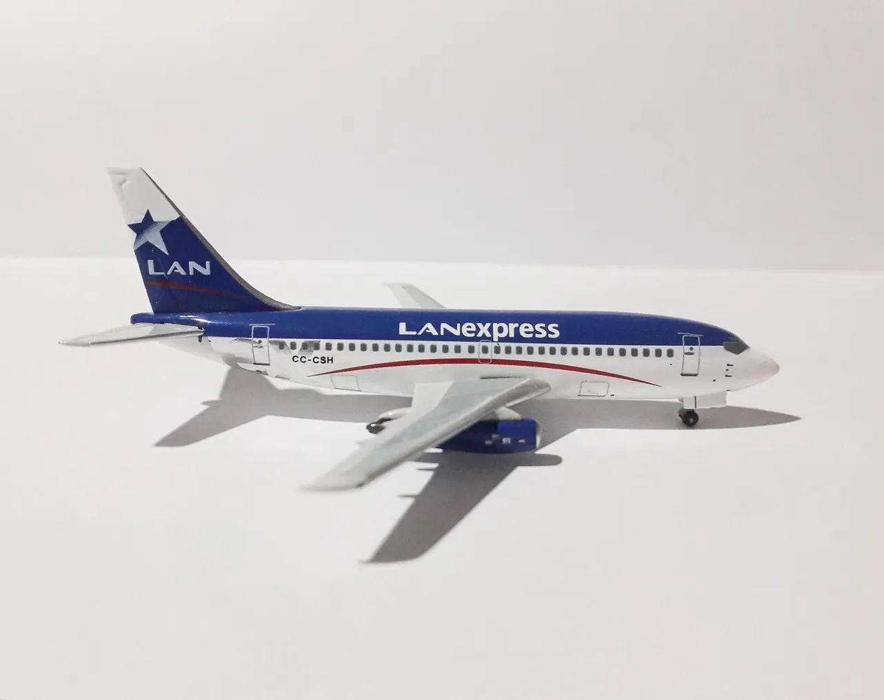 Boeing 737-200 LAN Airlines 1:400 - Foto 2