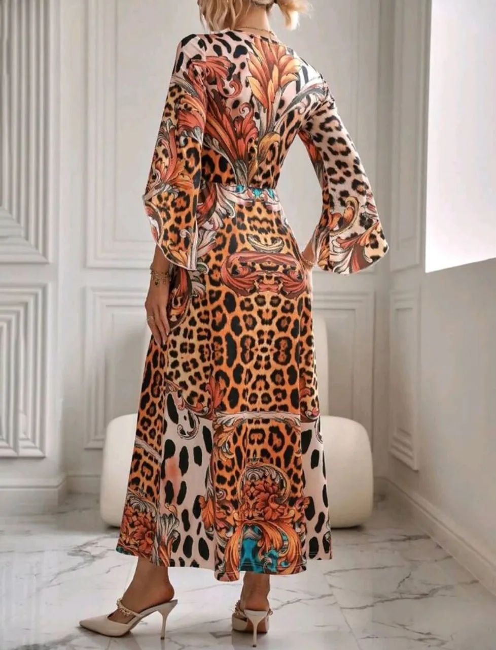 Vestido Longo leopardo e manga flaeire, veste 42/44