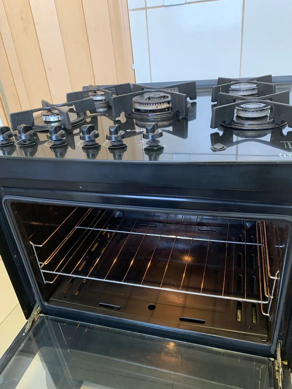 Fogão INOX ATLAS MESA DE VIDRO 5 BOCAS! AUTOMÁTICO E LUZ NO FORNO! Conservado - Foto 2