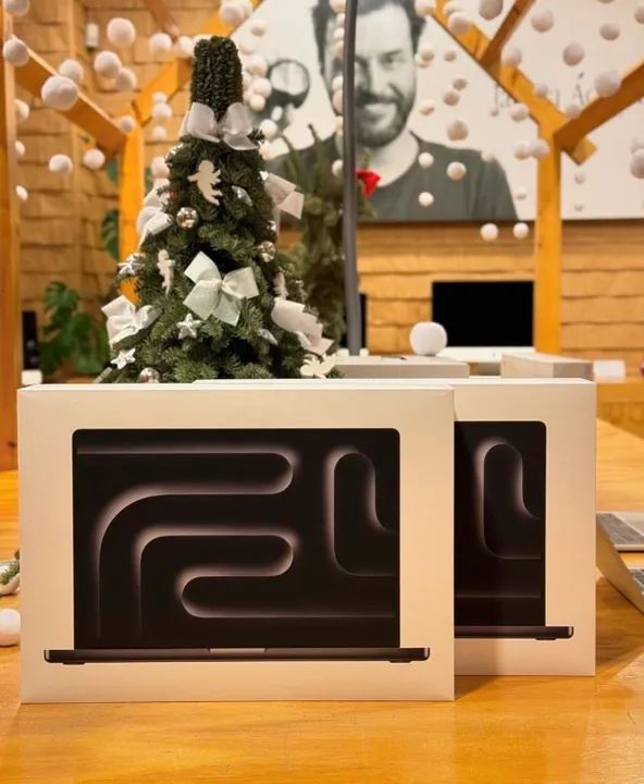 MACBOOK PRO 14.2 INCH M4 PRO - 24GB - 512 SSD  - Foto 4