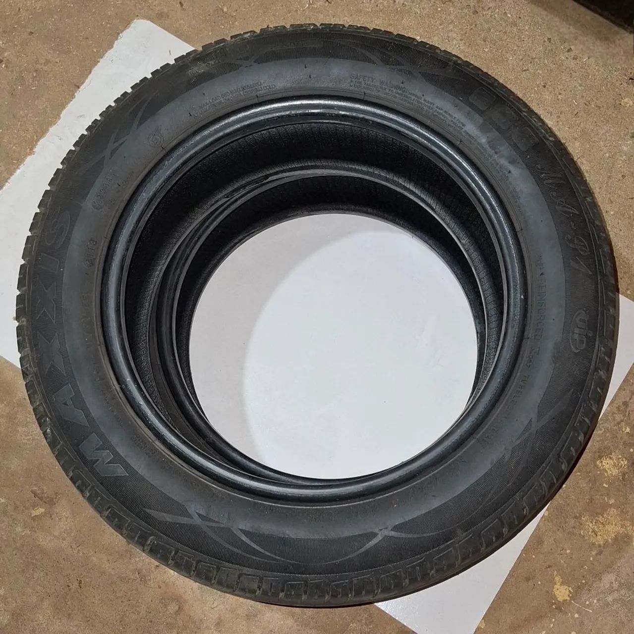 2 Pneus seminovos medida 185/60 R15 R$ 170 - Foto 3