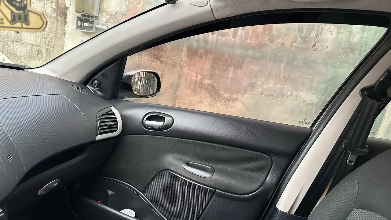 Peugeot 207 2013