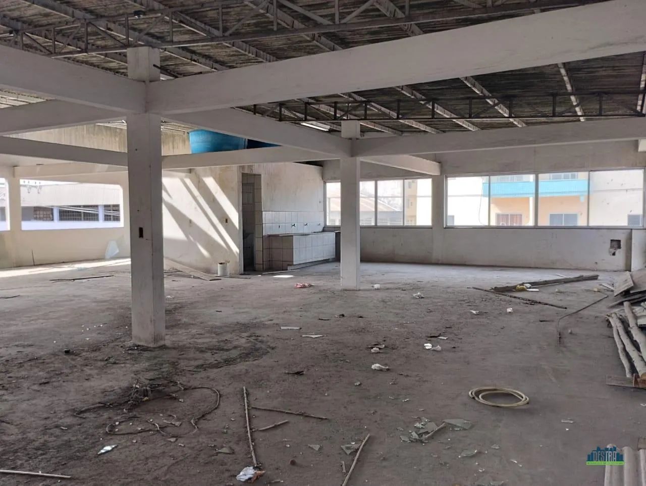 COMPRE PRÉDIO COM GALPÃO DE 900m² - Foto 5
