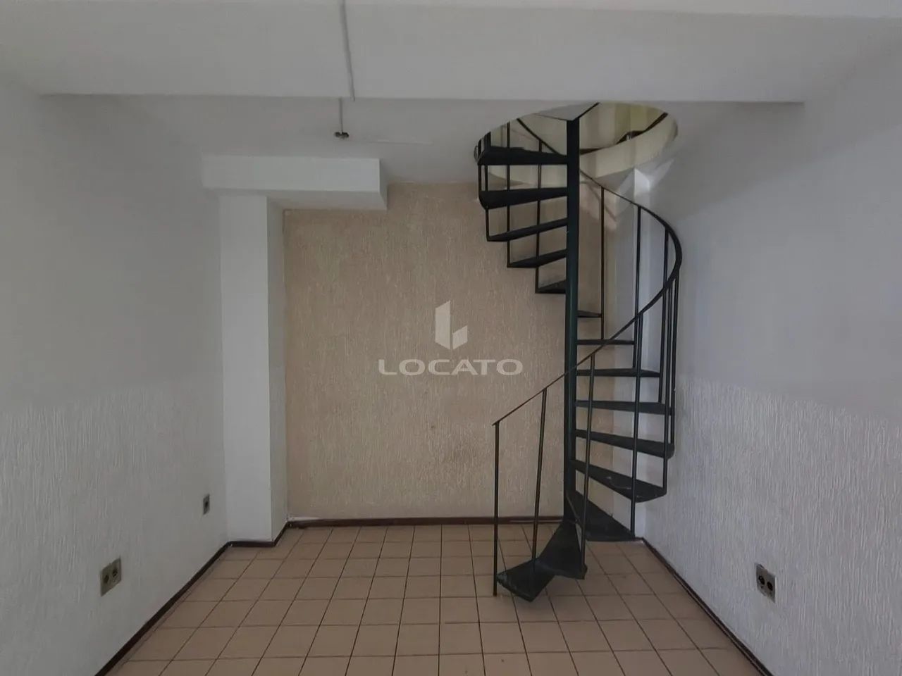 Loja para locação com sobreloja e banheiro no Centro - Foto 3