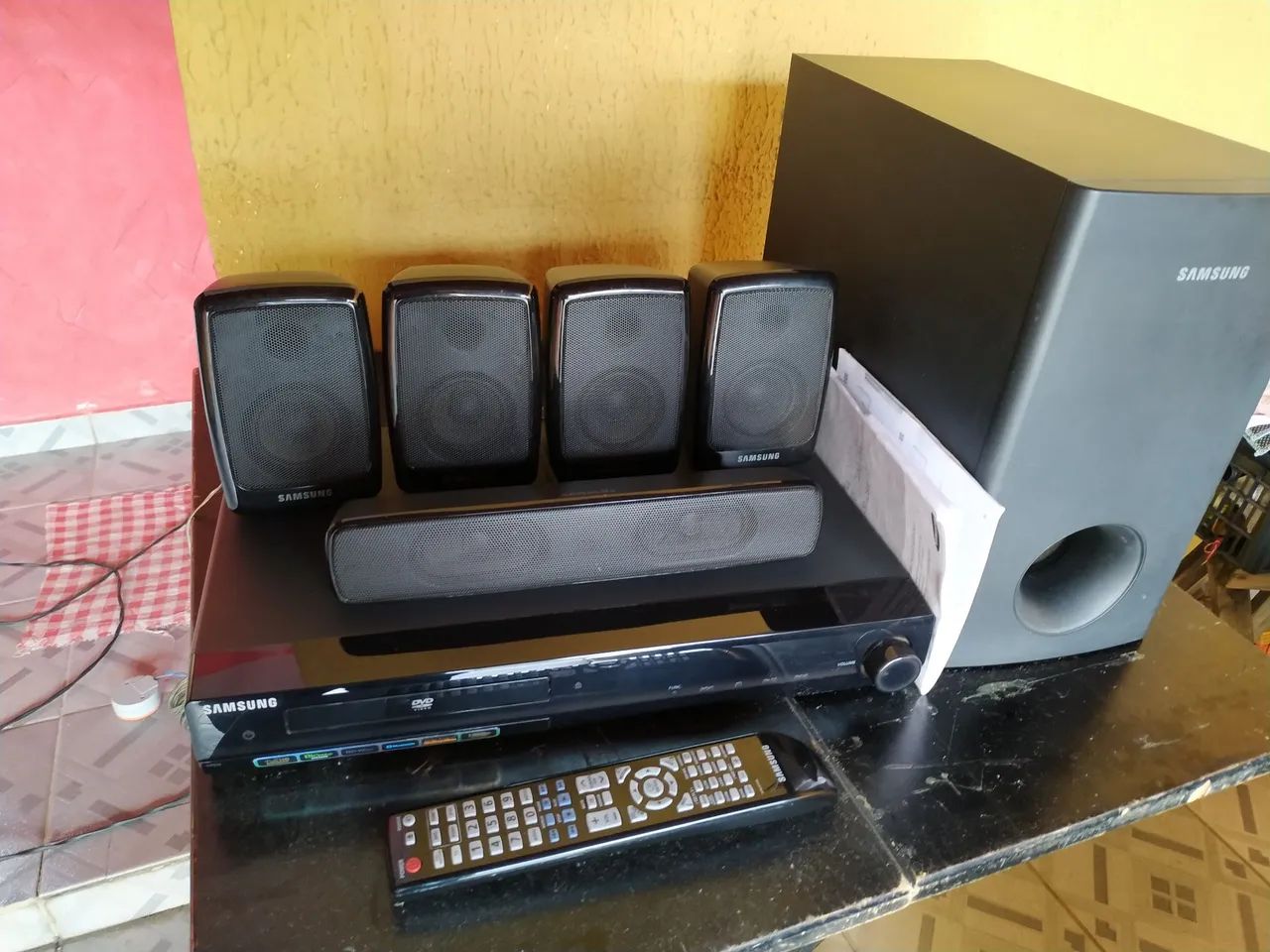 Home theater Samsung Modelo HTZ 320