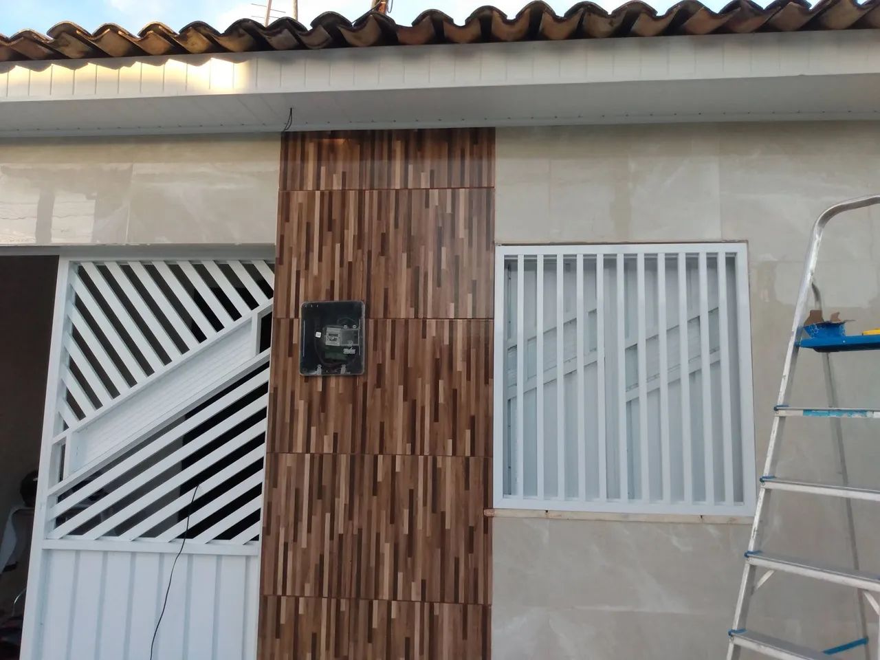 Forro de PVC 43 reais já instalado  - Foto 3