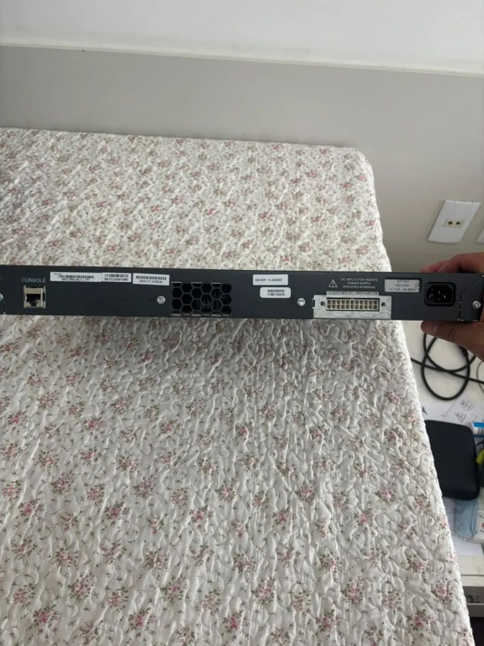 Switch Cisco Catalyst WS-C2960-24LT-L - Foto 3