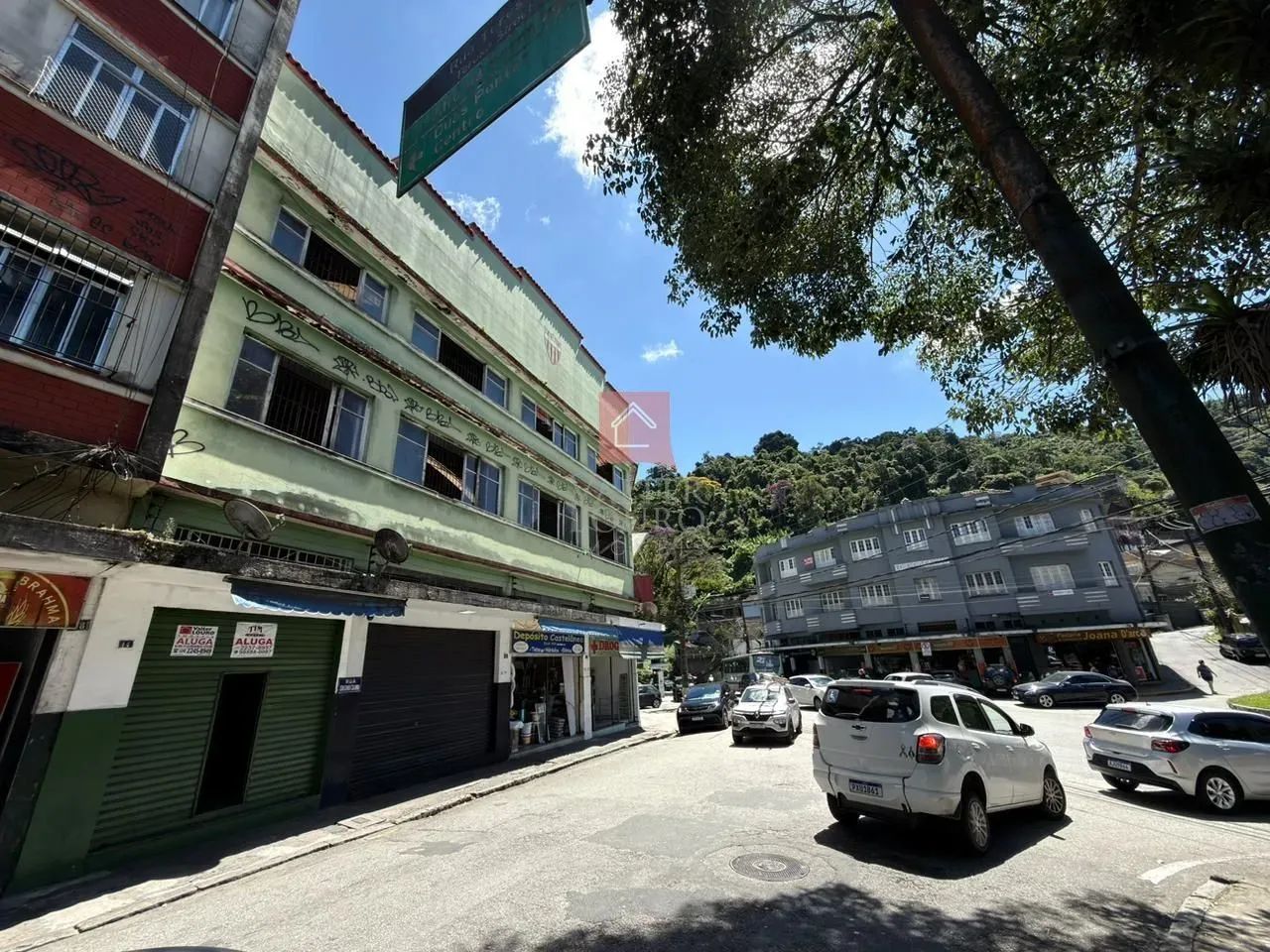 Loja para locação na Castelânea, Petrópolis RJ.