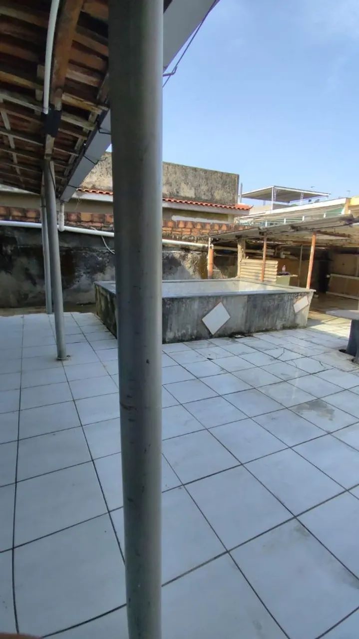 Vendo uma casa grande com quintal bem ampla 