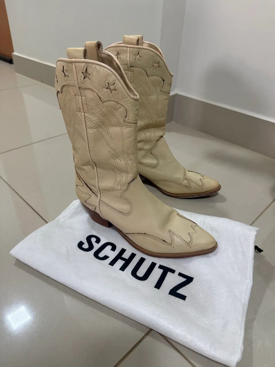 Bota Schultz cor Off 38 no couro - Foto 5
