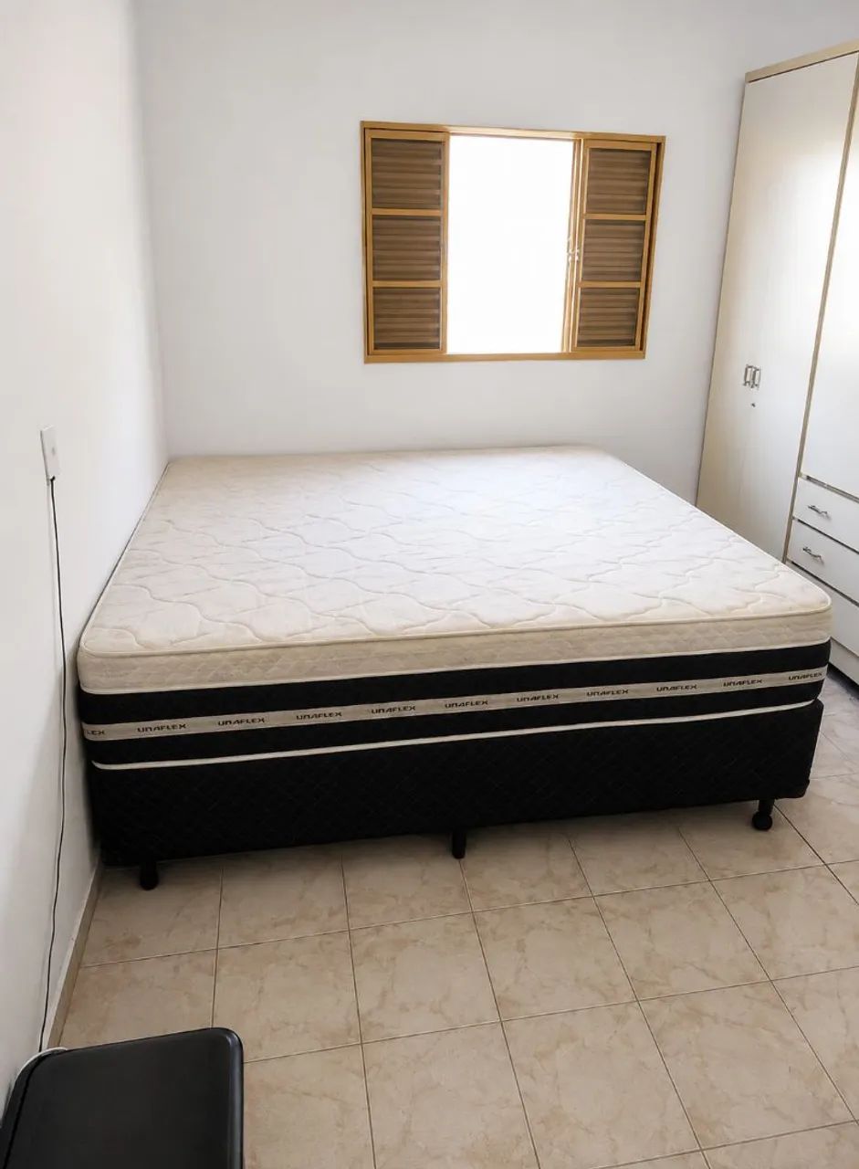 Cama Super King (1,93 m × 2,03 m).