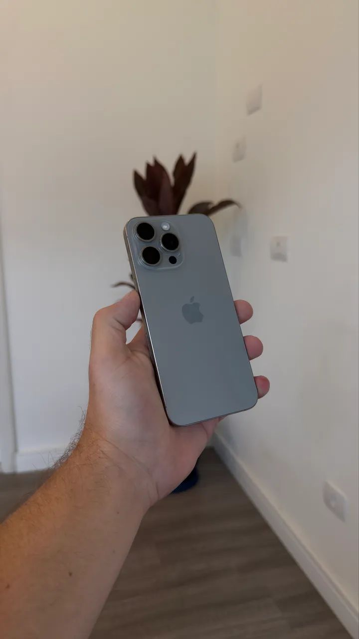 iPhone 15 pro max 256gb Titanium natural 