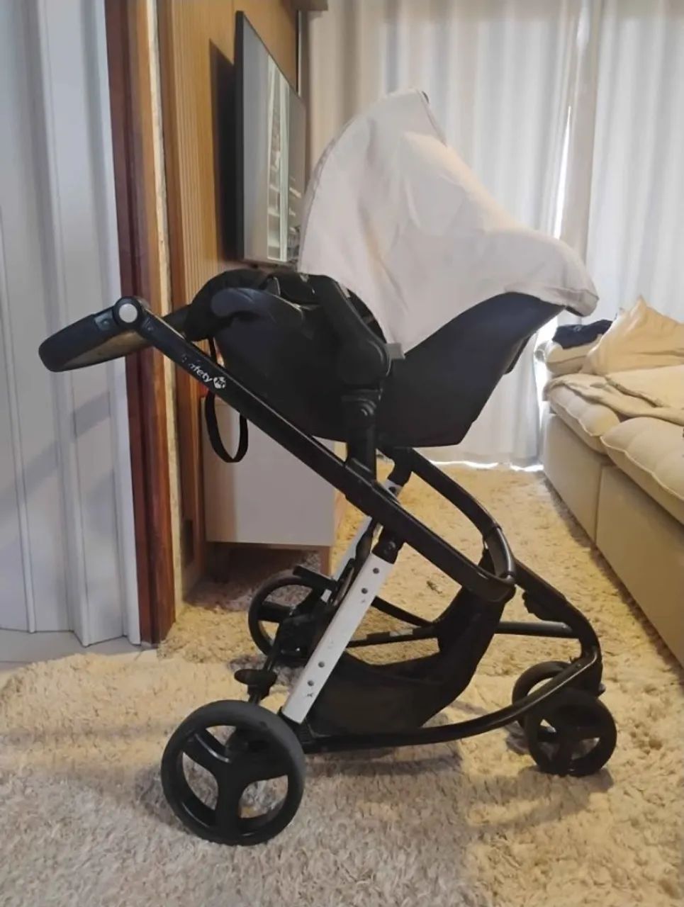 Carrinho de bebe com bebê conforto e base para carro - Foto 5