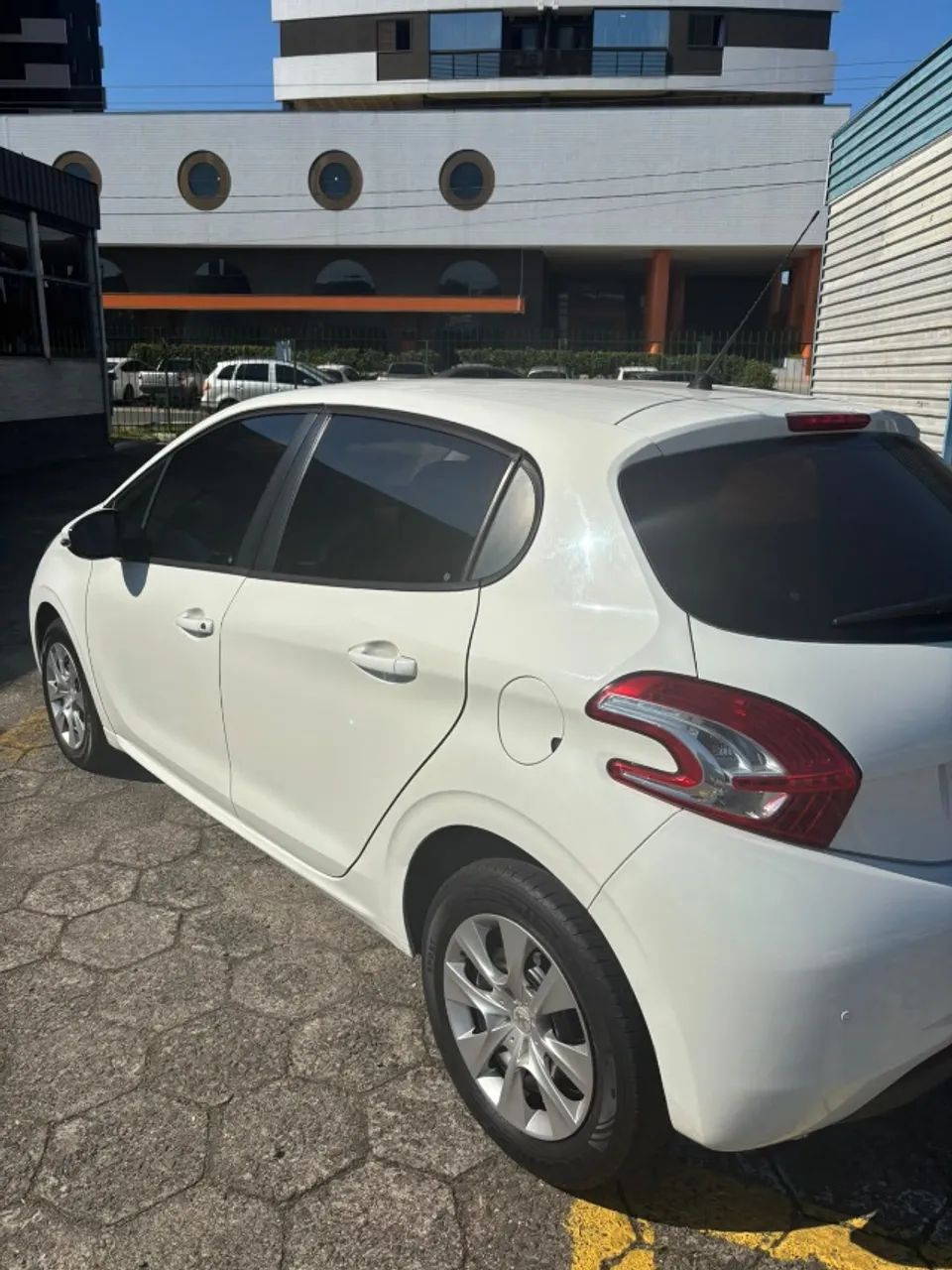 Peugeot 208 Active/active Pack 1.5 Flex 8V 5P 2014 - Foto 4