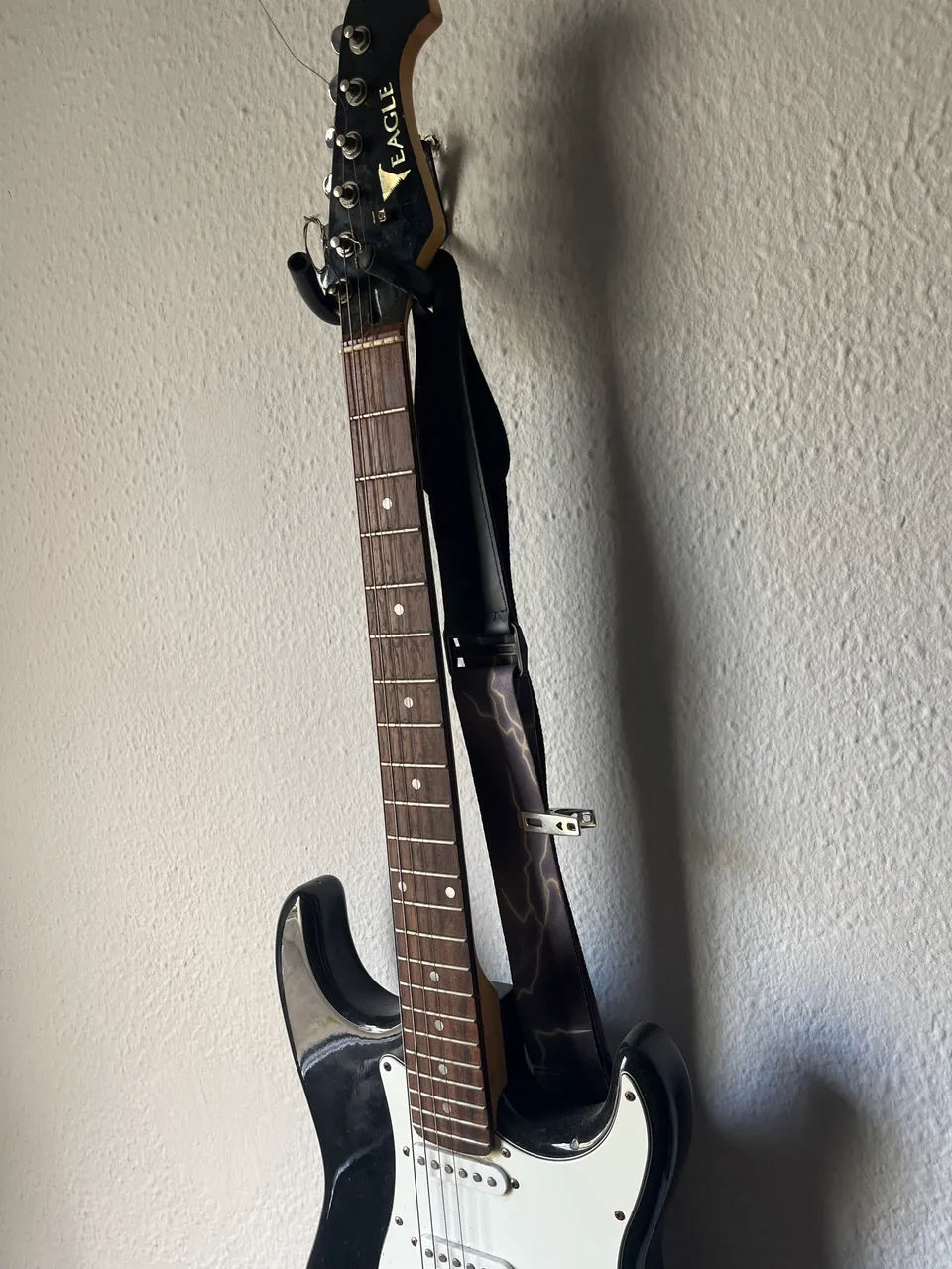 Guitarra Olp Axis By Ernie Ball (music Man) - Instrumentos